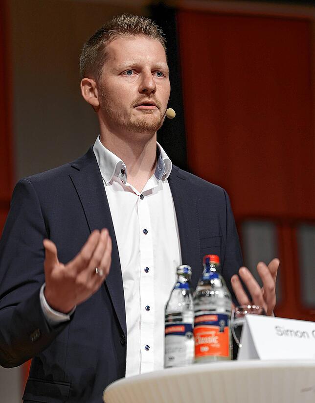 Will dem Gemeinderat auf Augenhöhe begegnen: Der Herausforderer Simon Gröger (36).