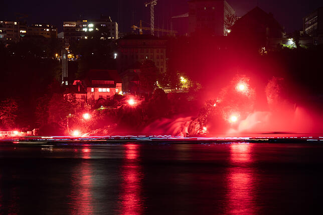 Bild 5: So schön war das Feuerwerk zum Schweizer Nationalfeiertag am Schaffhauser Rheinfall