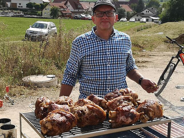 Bild 4: Kaum ein Durchkommen im Gewerbegebiet Riedböhringen: Blumberger Gewerbeschau erlebt Höhenflug