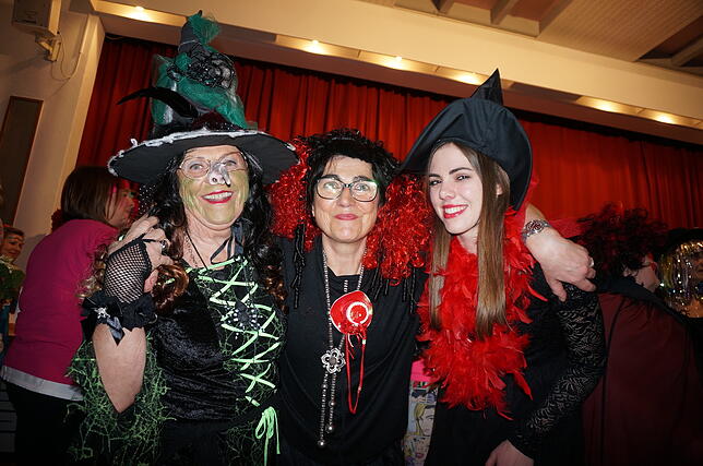 Bild 40: Bilder von der Frauenfasnacht der katholischen Frauengemeinschaft Tiengen