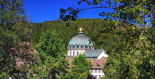 Aussicht auf den &bdquo;Schwarzwälder Dom&ldquo; von St. Blasien.