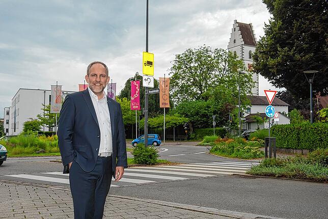 Auch in den Ortschaften ist der OB-Kandidat unterwegs. Sein nächster Termin findet in Ailingen statt.