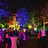 Schon am vergangenen Wochenende haben Peter Hübsch und Karin Seitz den Park zu einem Lichterpark verwandelt.