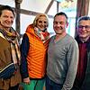 Im Umbruch: Ulrike Griß (links) von den Freien Wählern in Gaienhofen begrüßt den Zuwachs ihrer Liste von Mechtild Biechele und Andreas ...