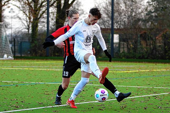 Bild 26: SC Markdorf gewinnt letztes Heimspiel 2024 mit 3:0 gegen FC Bodman-Ludwigshafen. Die besten Bilder!