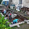 Gemeinsam fürs Kulturerbe im Einsatz: Die Freiwilligen erlernen das Grabungshandwerk und engagieren sich gleichzeitig für das ...