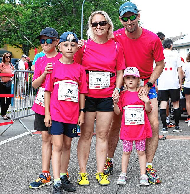 Bild 18: Stadtlauf durch die Donaueschinger Innenstadt kommt gut an