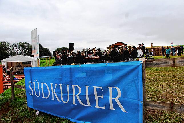 Bild 14: Viel Begeisterung beim 12. Strohskulpturen-Wettbewerb in Verbindung mit dem 25. Kürbismarkt